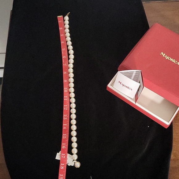Majorica Single Strand Handmade Pearl Necklace - Picture 4 of 9
